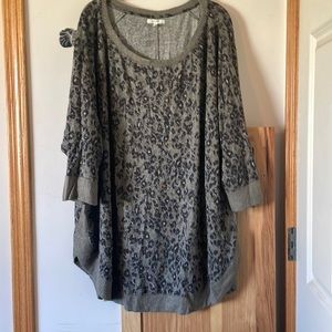 Maurices animal print three quarter sleeve rounded hem light weight sweater